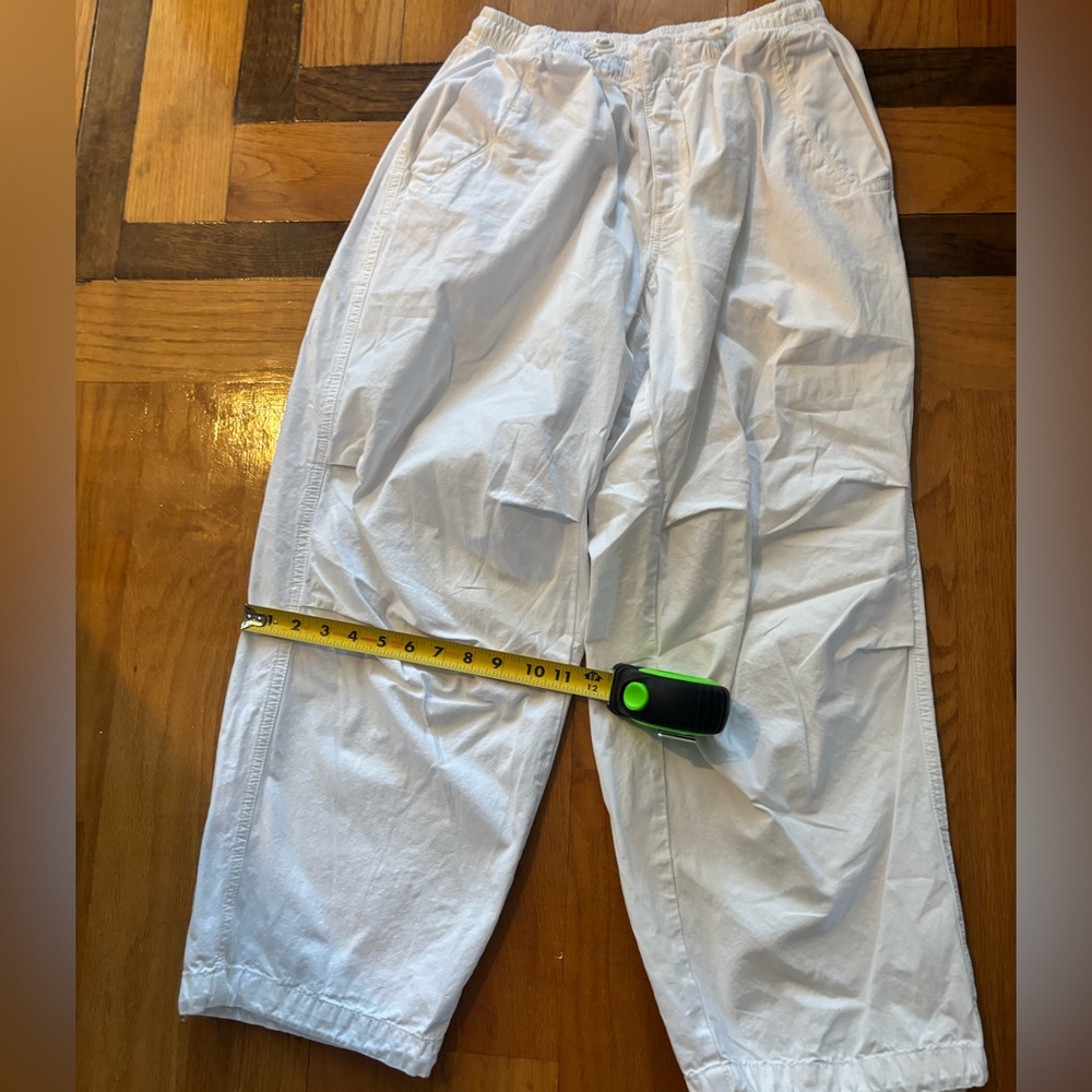 White jogger wide style pants rave